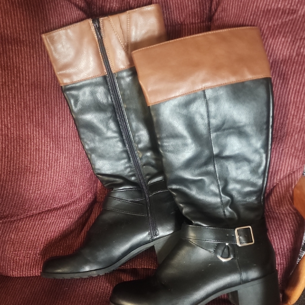 Stylish Black and Brown Women's Boots